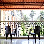 Almeria\' Walk To Candolim Beach