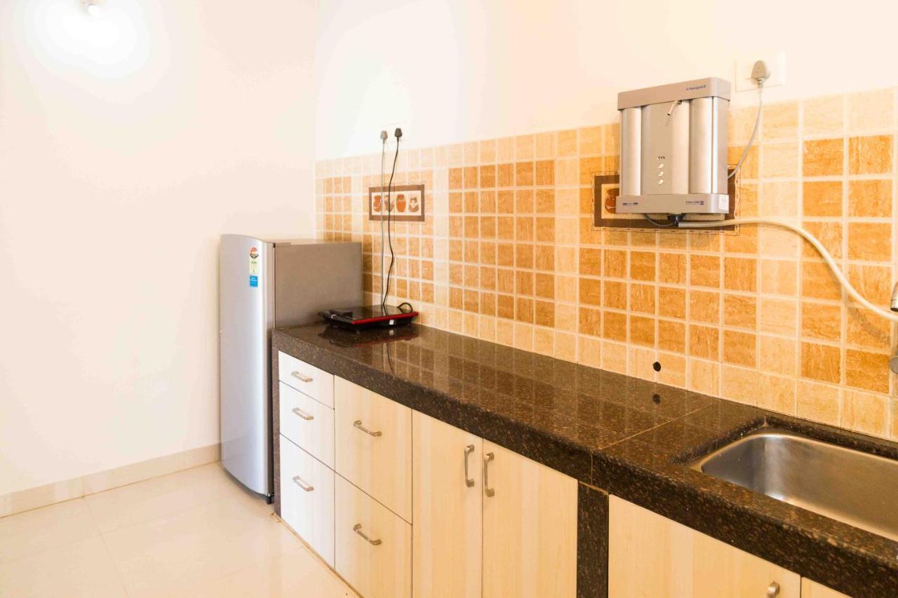 Almeria' Walk To Candolim Beach Apartment *